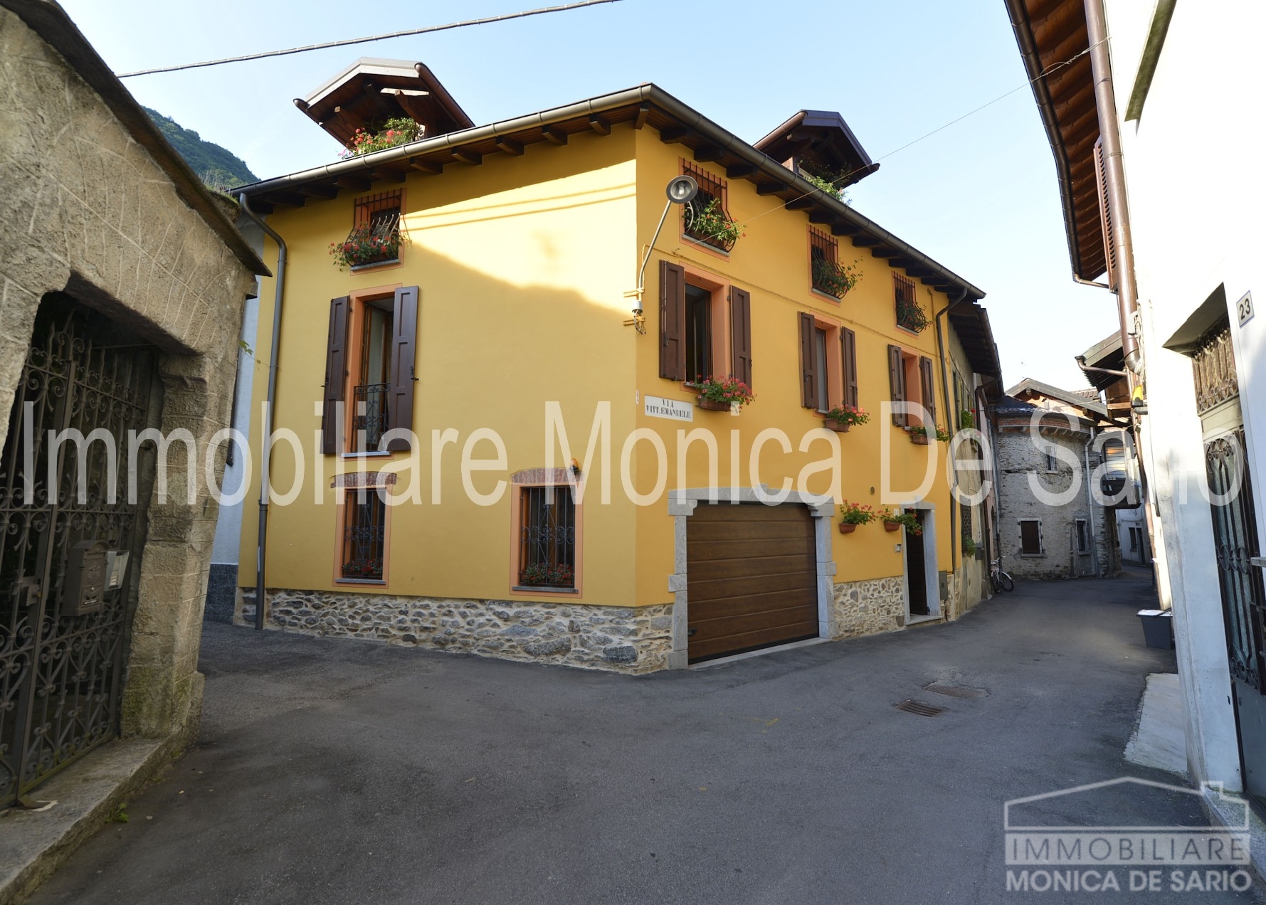 Houses / Villas Cannobio