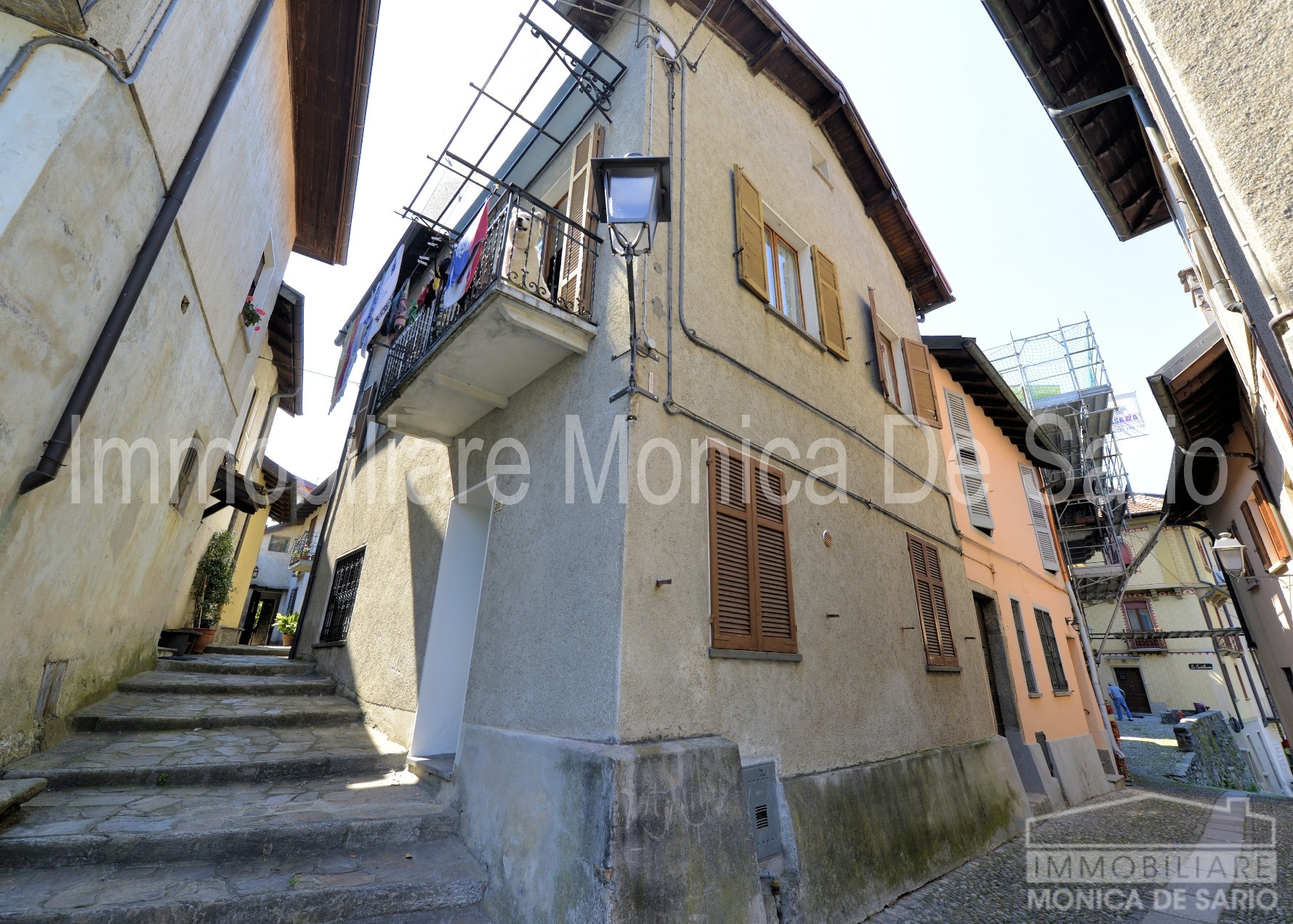 Houses / Villas Cannobio